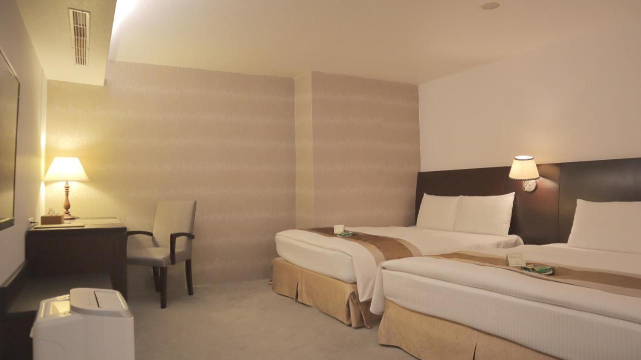 Ho Fong Business Stay Fengyuan Exterior photo