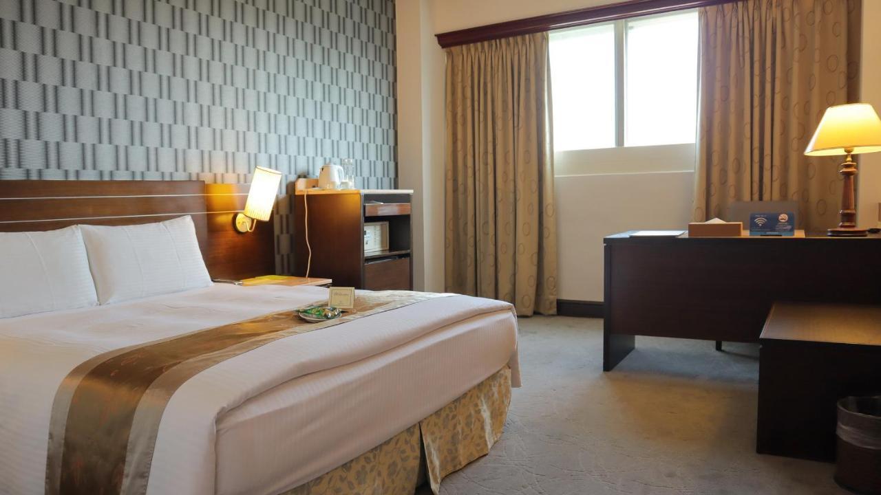 Ho Fong Business Stay Fengyuan Exterior photo