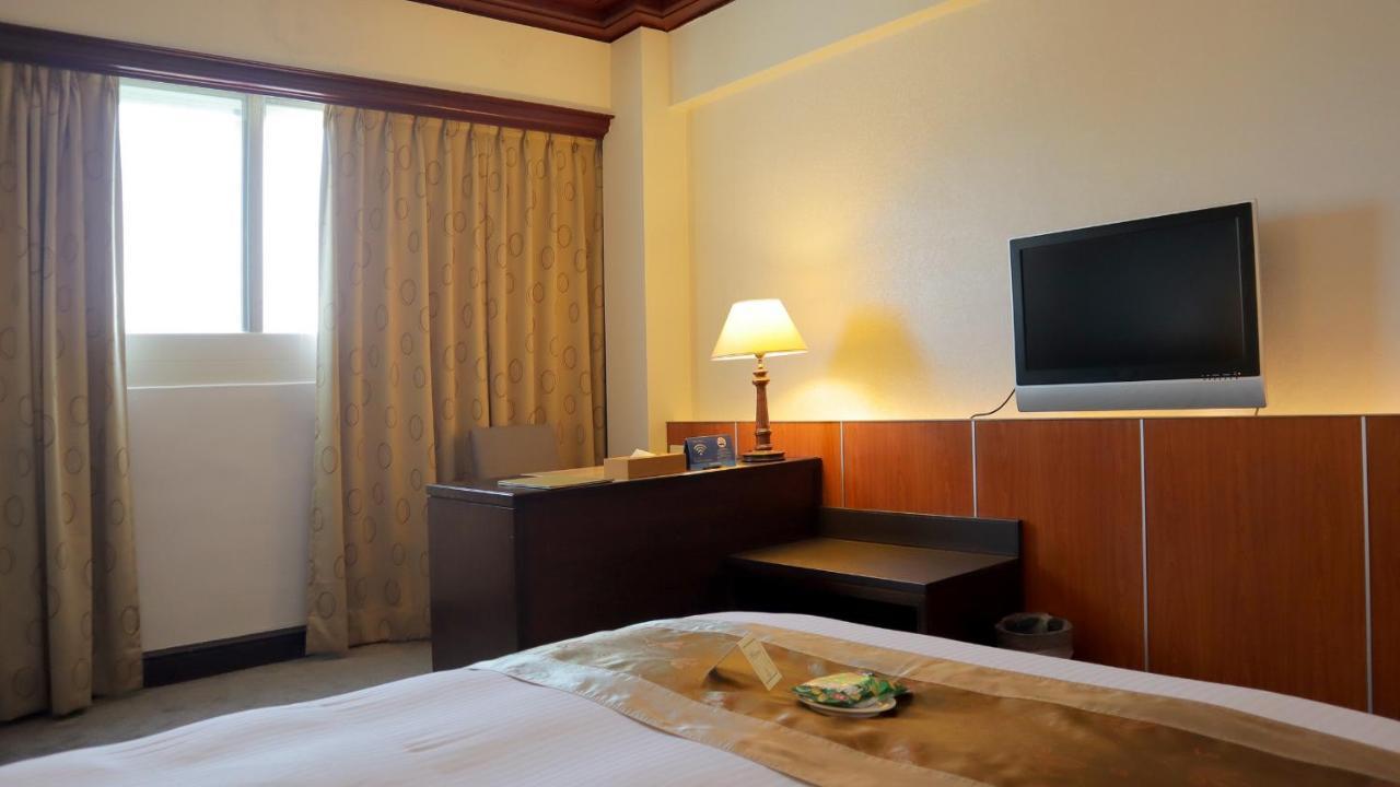 Ho Fong Business Stay Fengyuan Exterior photo