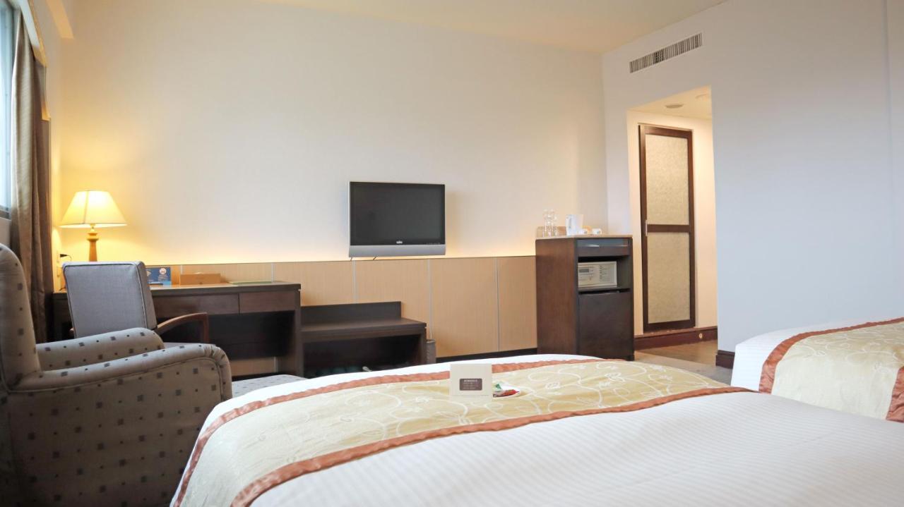 Ho Fong Business Stay Fengyuan Exterior photo