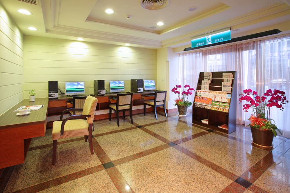Ho Fong Business Stay Fengyuan Exterior photo