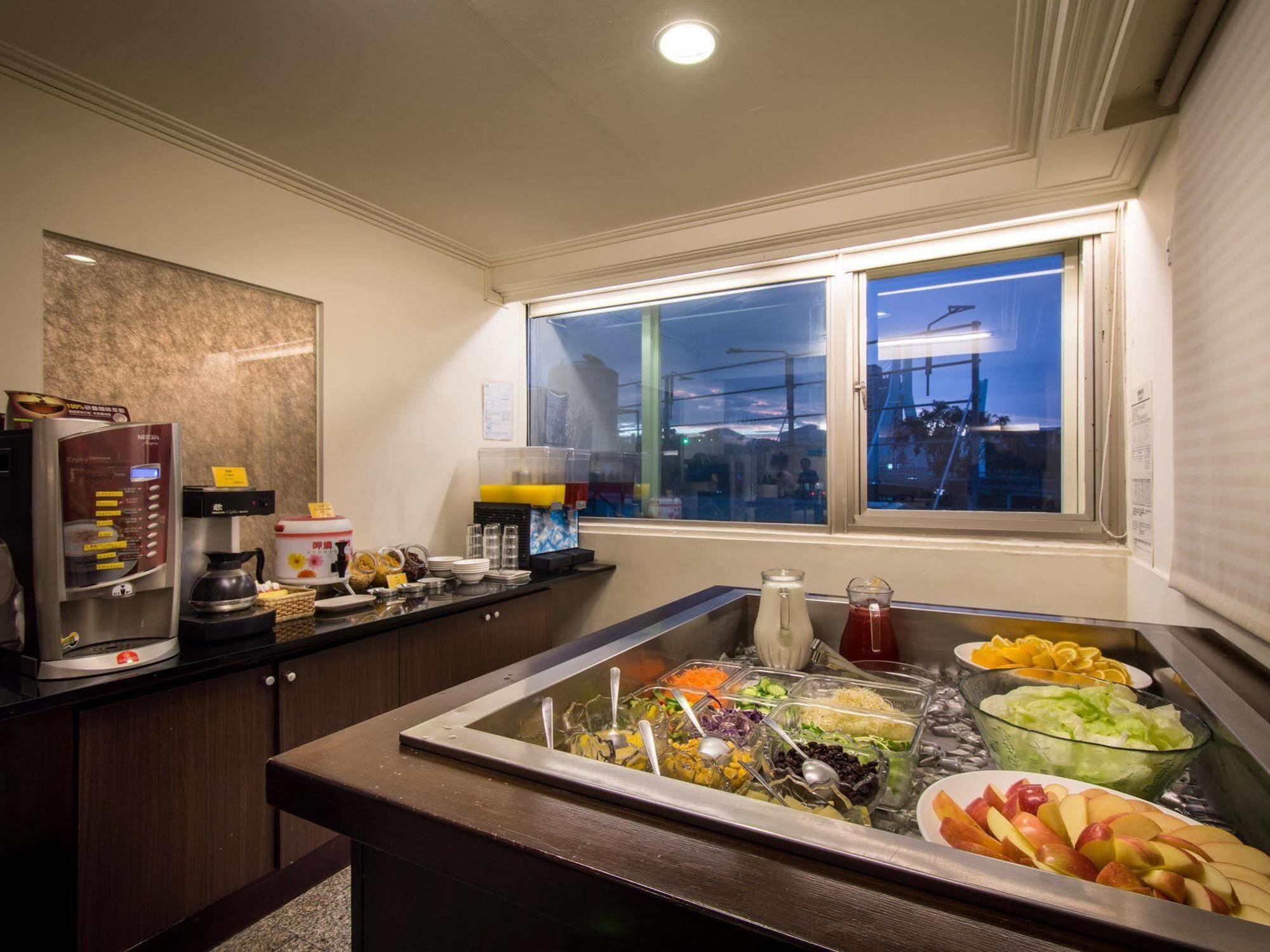 Ho Fong Business Stay Fengyuan Exterior photo
