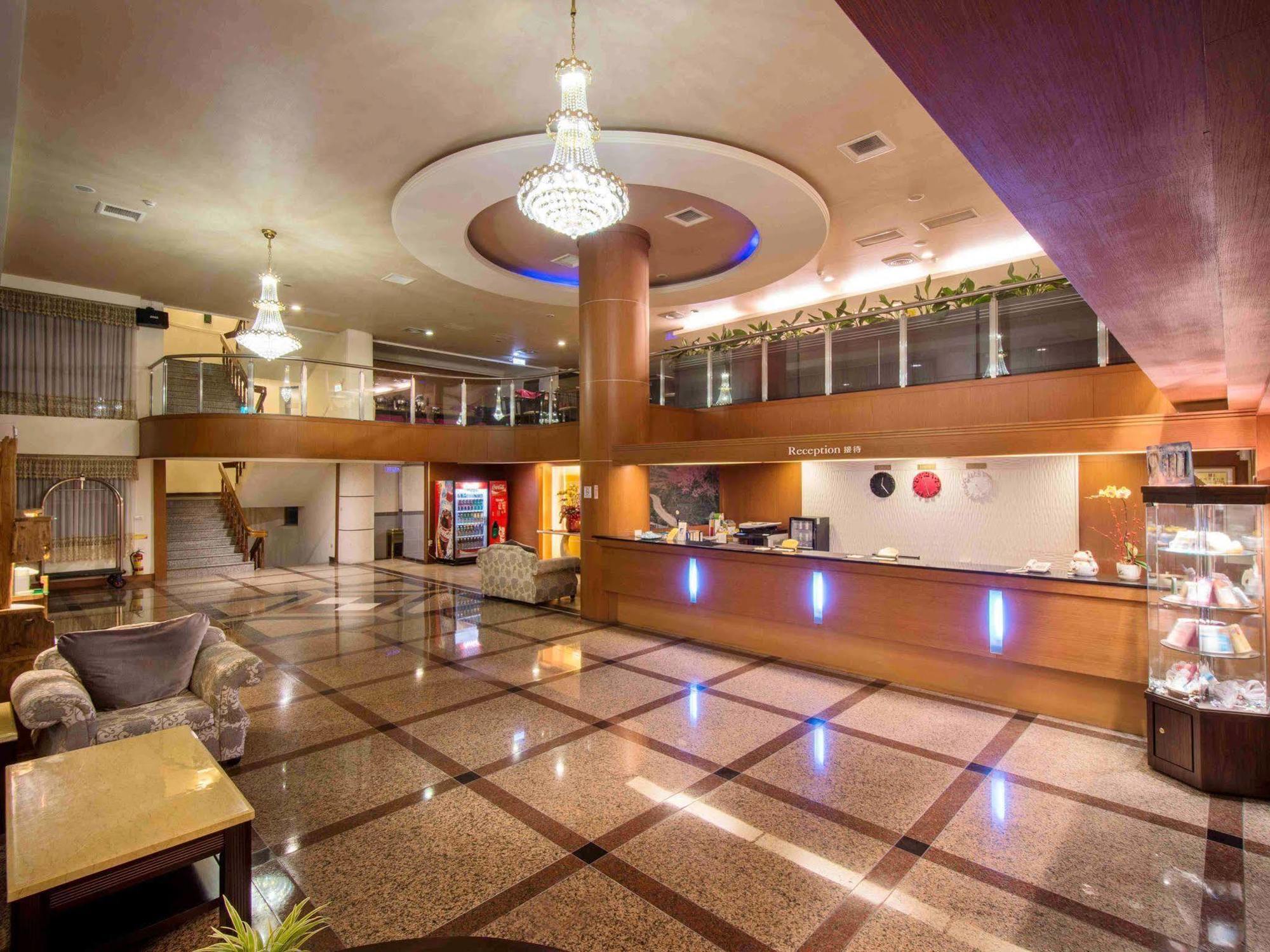 Ho Fong Business Stay Fengyuan Exterior photo
